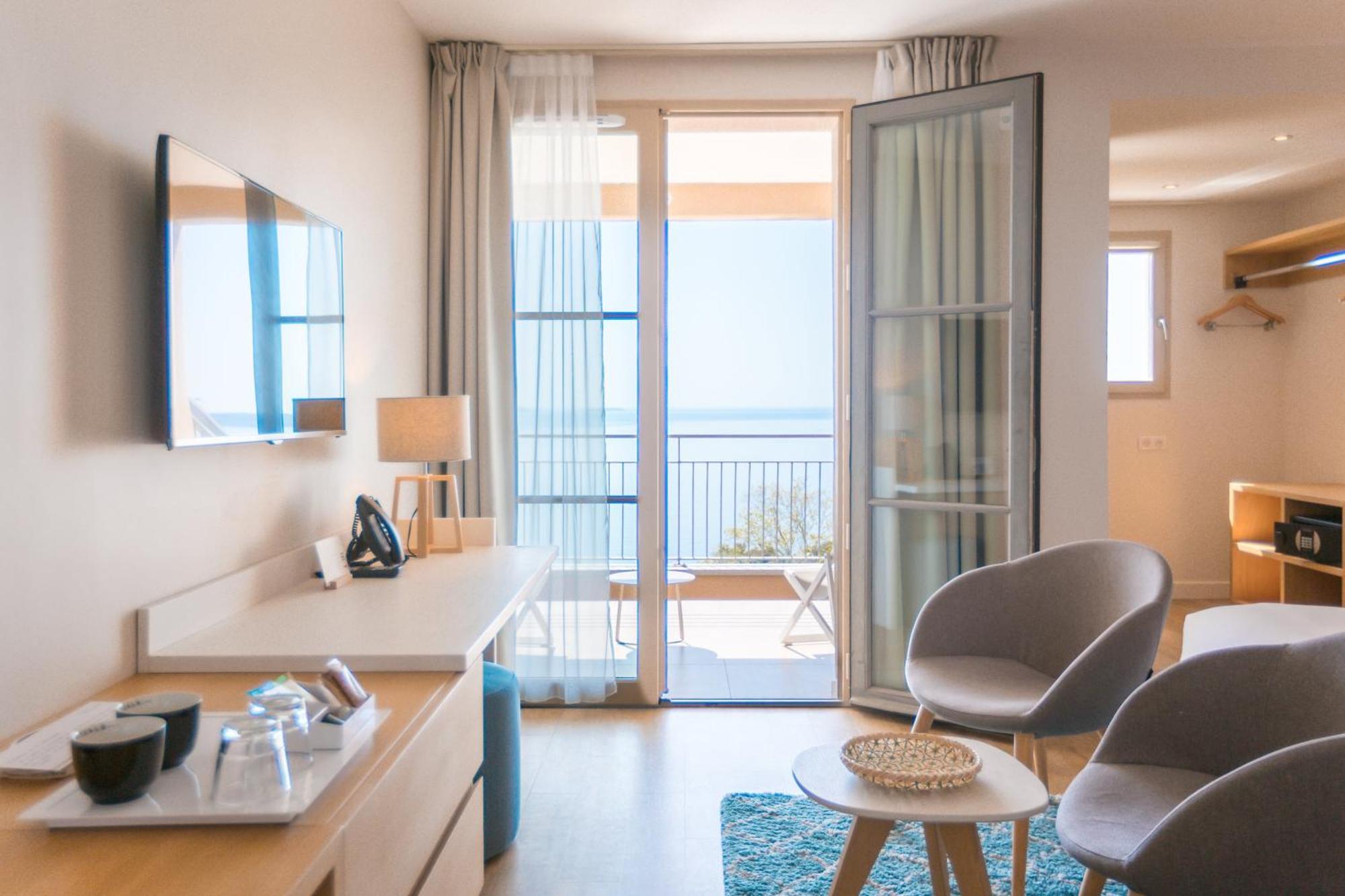 Hotel La Villa Douce Райоль-Канадель-сюр-Мер Экстерьер фото